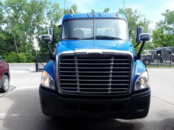 2020 FREIGHTLINER/MERCEDES CASCADIA 1254b5e8b081aadf22aaae1925ffeb84da0