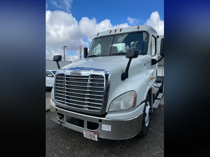 2019 FREIGHTLINER/MERCEDES CASCADIA 125