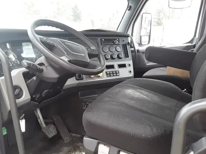2019 FREIGHTLINER NEW CASCADIA 116