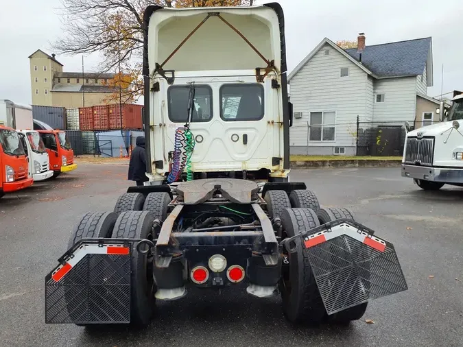 2020 FREIGHTLINER/MERCEDES CASCADIA 125