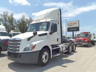 2019 FREIGHTLINER NEW CASCADIA PX12664