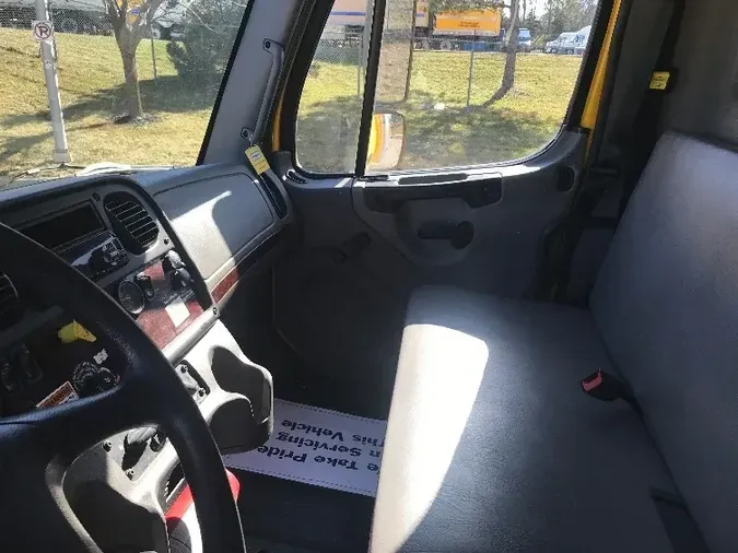 2019 Freightliner M2