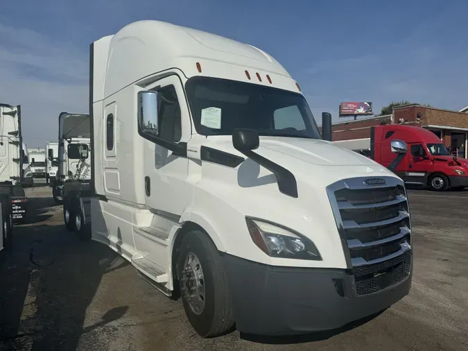 2020 Freightliner Cascadia