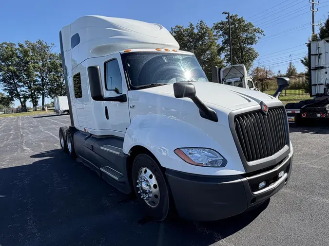 2022 International LT625