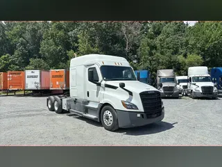 2021 Freightliner Cascadia 126