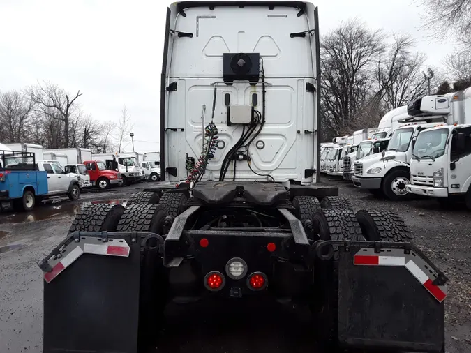 2019 FREIGHTLINER/MERCEDES CASCADIA 125