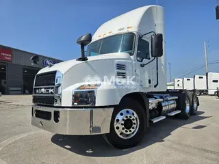2020 MACK AN64T