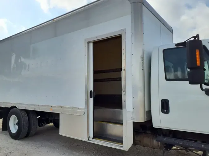 2018 NAVISTAR INTERNATIONAL 4300 LP