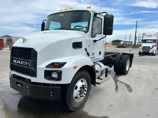 2025 MACK MD64