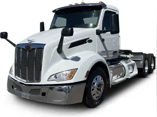 2023 Peterbilt 579