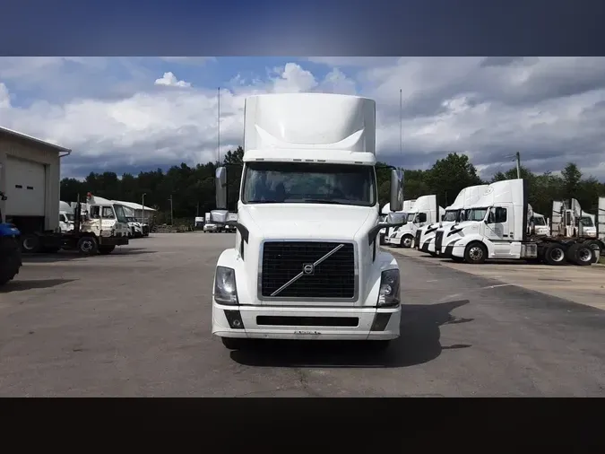 2017 Volvo VNL300