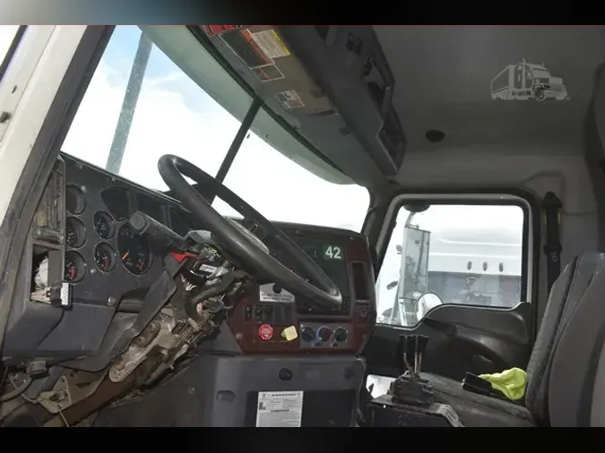 2012 MACK GRANITE GU813