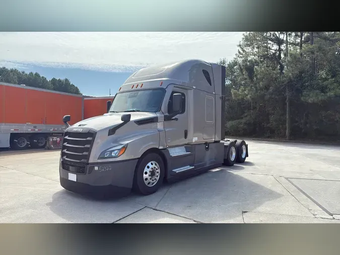 2022 Freightliner Cascadia 126