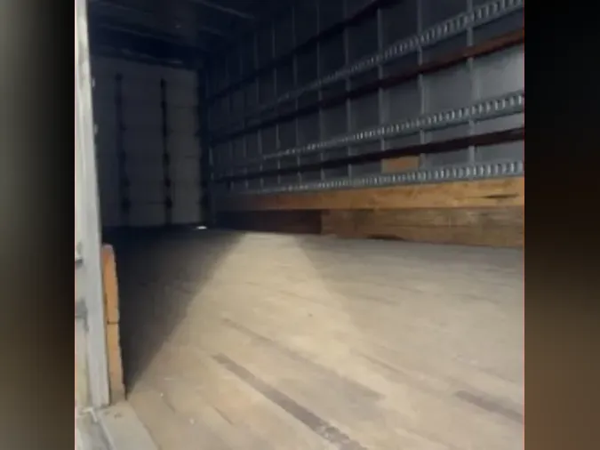 2019 FREIGHTLINER/MERCEDES M2 106