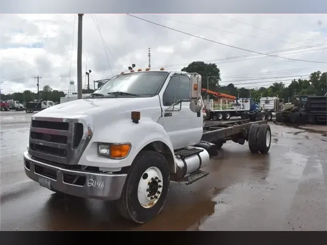 2012 FORD F750