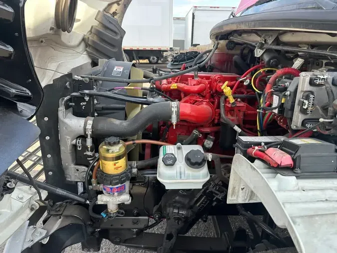 2019 FREIGHTLINER M2 106