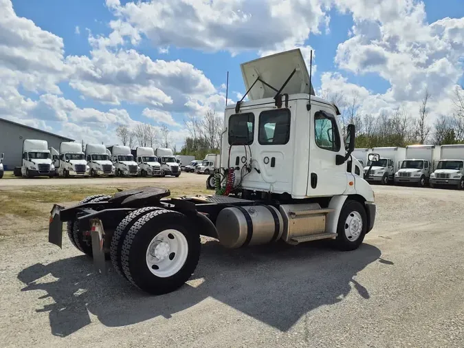 2020 FREIGHTLINER/MERCEDES CASCADIA 1134b92de1d4c340e9327dd573c4d9e5630