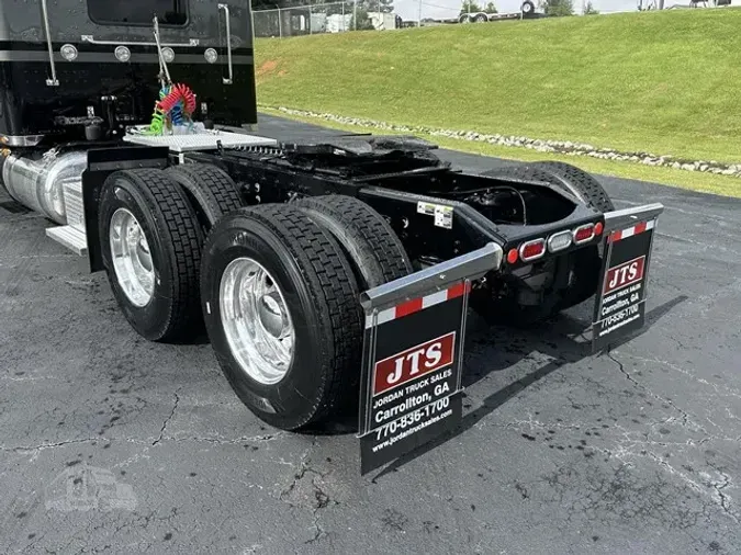 2023 PETERBILT 389