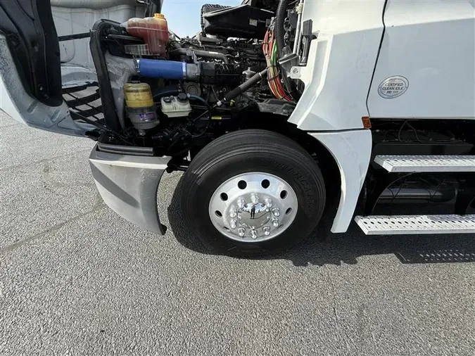 2019 FREIGHTLINER CASCADEVO1