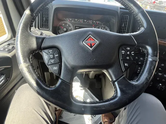 2021 International LT625
