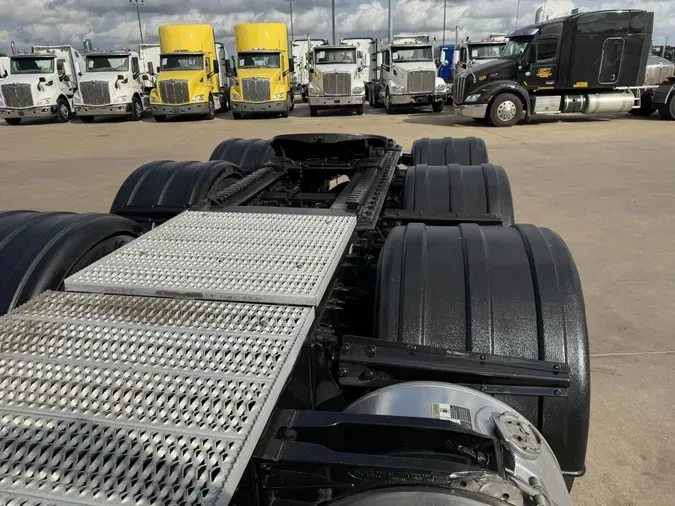 2020 Peterbilt 567