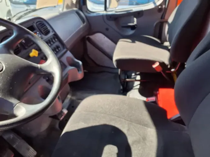 2019 FREIGHTLINER/MERCEDES M2-114SD TRUCK