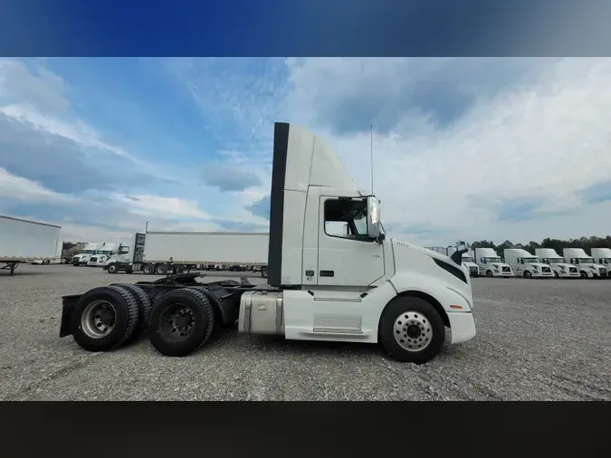 2019 Volvo VNL300