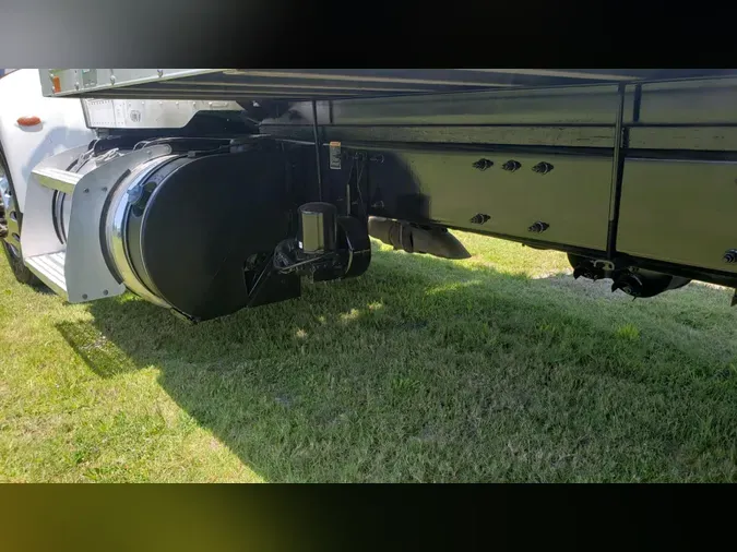 2020 Peterbilt 337
