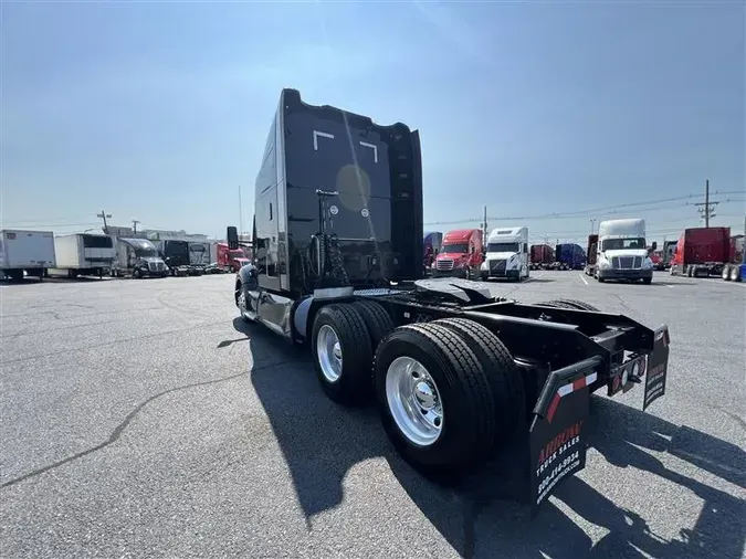 2021 KENWORTH T680