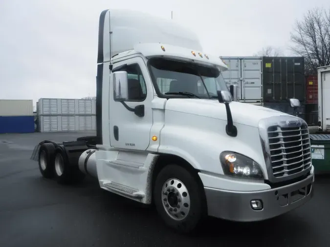 2018 FREIGHTLINER/MERCEDES CASCADIA 125