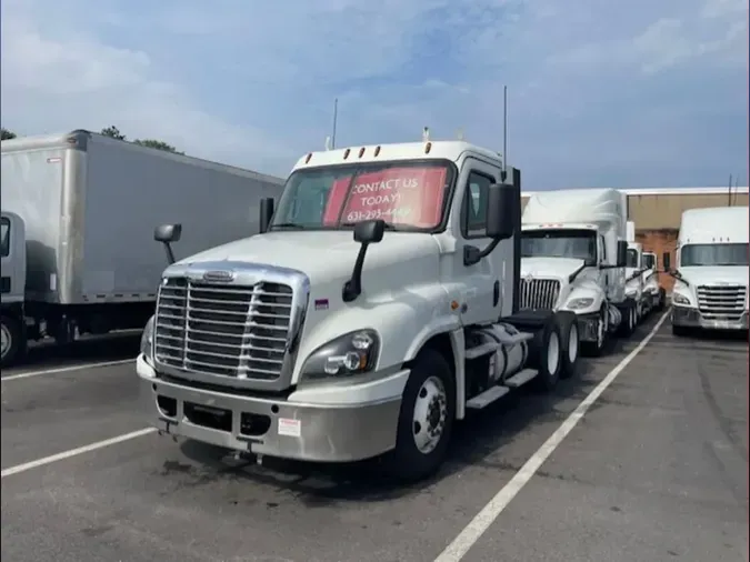 2018 FREIGHTLINER CASCADIA 1254ba5647d38d287d7aa0d8f534414c92f