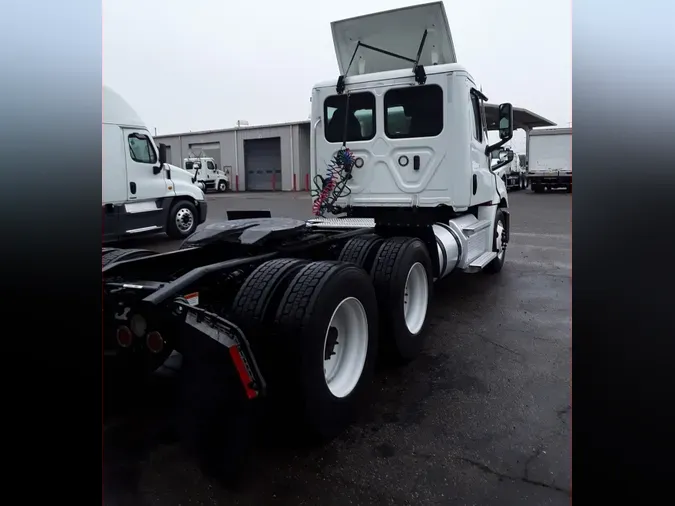 2020 FREIGHTLINER/MERCEDES NEW CASCADIA PX12664