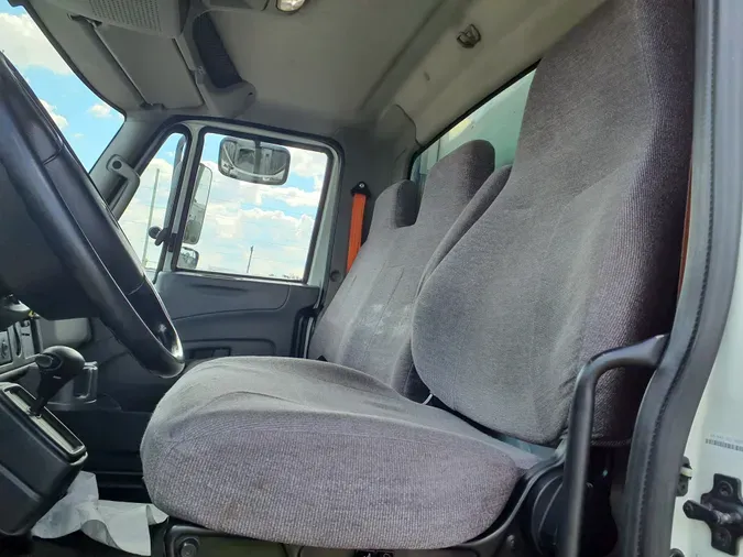 2017 NAVISTAR INTERNATIONAL 4300