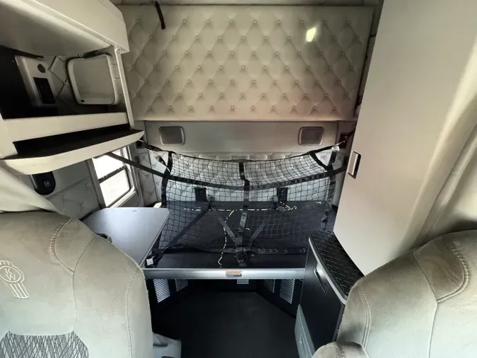 2022 Kenworth T680