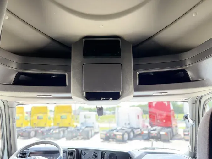 2023 International LT625