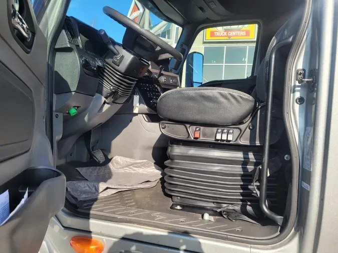 2023 International LT625