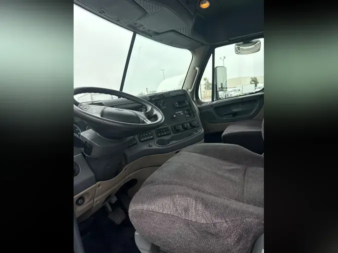 2018 FREIGHTLINER/MERCEDES CASCADIA 125