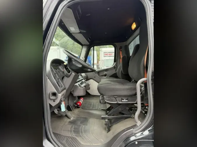 2019 FREIGHTLINER/MERCEDES M2 106
