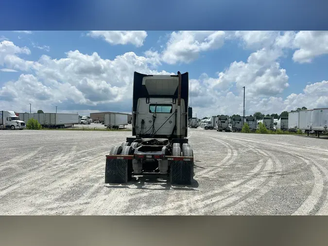 2016 Volvo VNL300