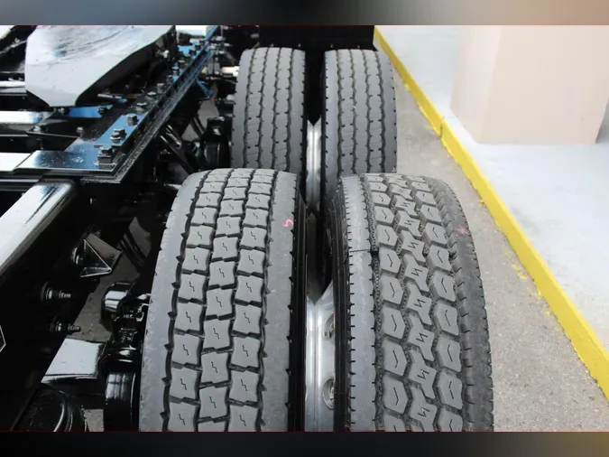 2020 Peterbilt 567