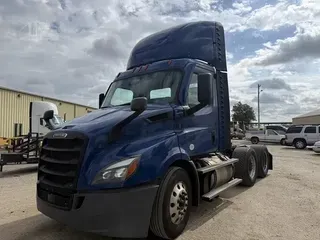 2021 FREIGHTLINER CASCADIA 116
