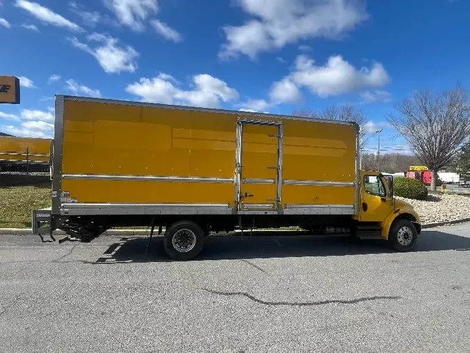 2018 Freightliner M2