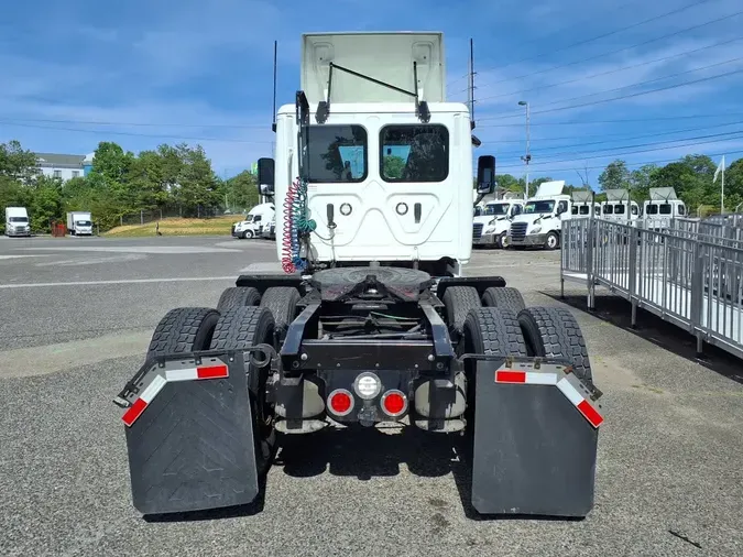 2020 FREIGHTLINER/MERCEDES CASCADIA 125