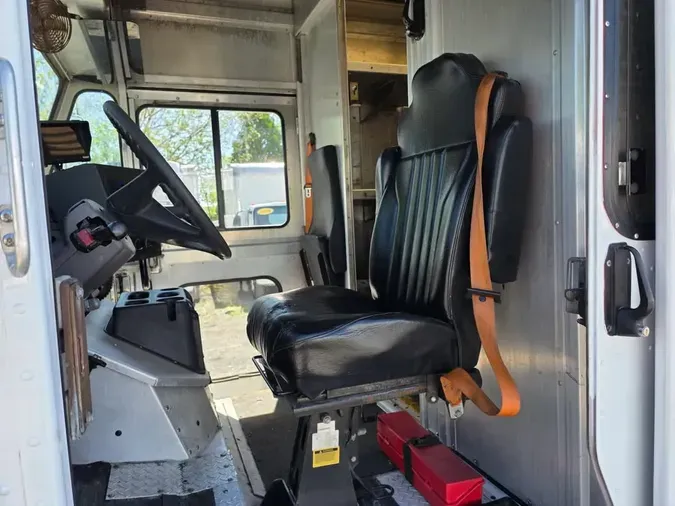 2017 FRTLR CUSTOM CHASSIS CORP MT-55 WALK-IN