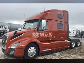 2021 VOLVO VNL64T860