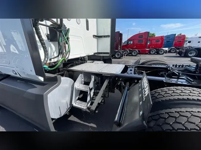 2022 INTERNATIONAL LT625