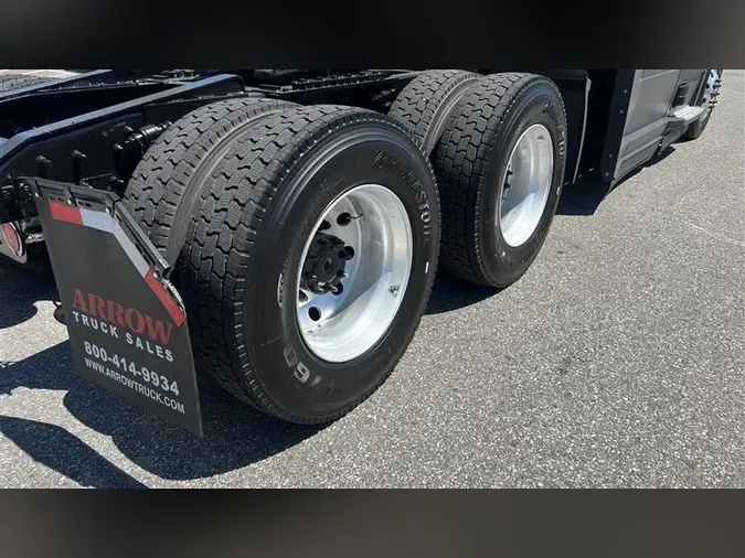 2022 FREIGHTLINER CA116