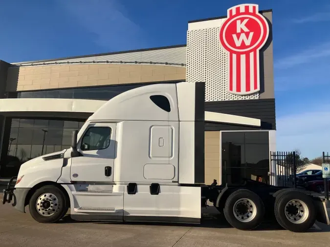2022 Freightliner Cascadia