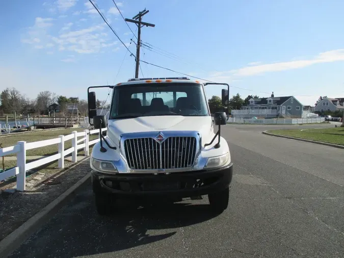 2017 INTERNATIONAL 4300