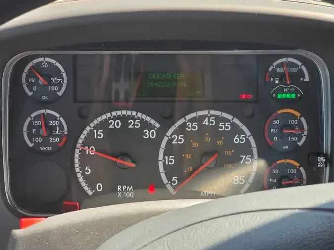 2018 FREIGHTLINER/MERCEDES M2 106